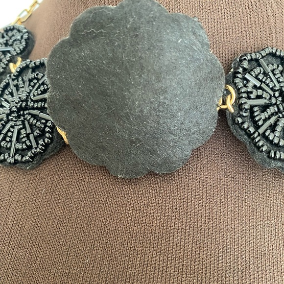 Nine West Beaded Black Flower Necklace Choker - Picture 6 of 6